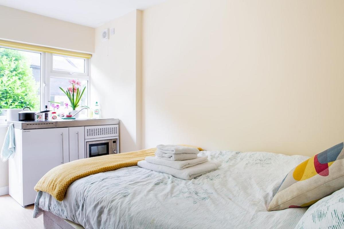 New Snug Doubleensuite In Central Форест Роу Экстерьер фото
